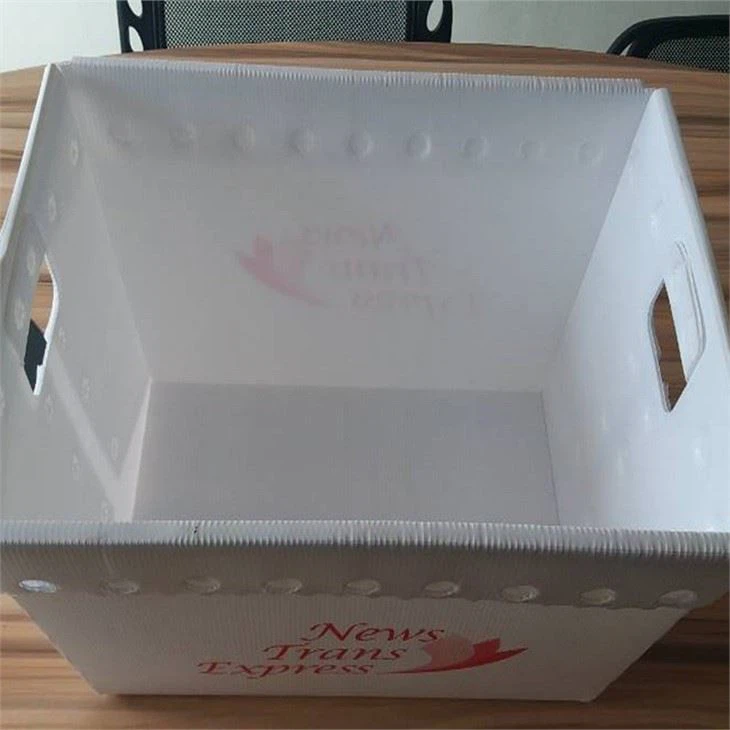Customized corrugated plastic totes
