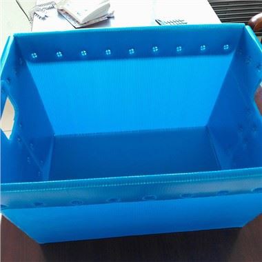 عبوات بلاستيكية مموجة